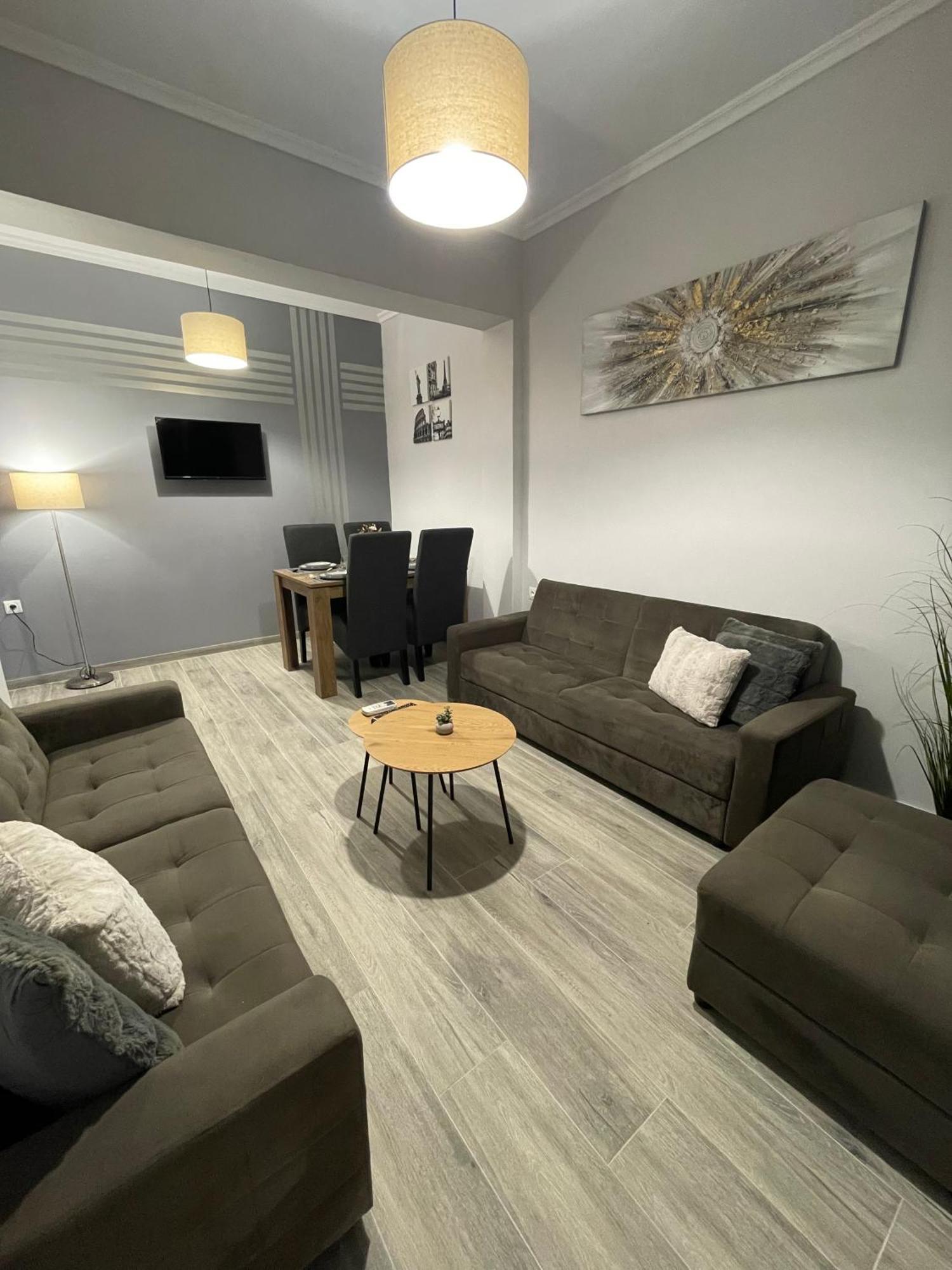 Dt Luxury Apartment เนอาเปรามอส ภายนอก รูปภาพ